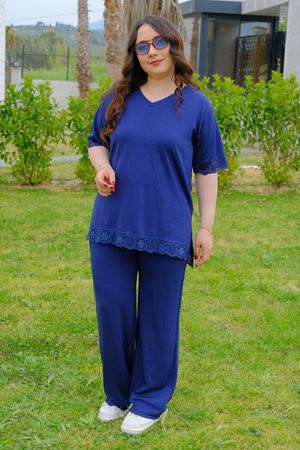 RENKTE GENİŞ KESİM DANTELLİ LACİVERT MODAL TAKIM