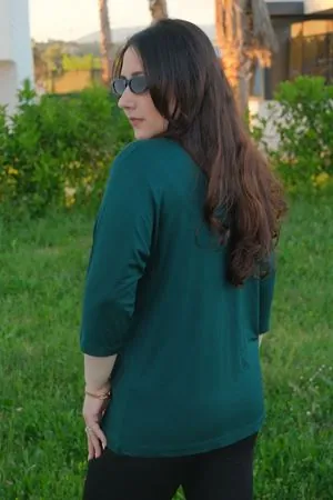RENKTE YEŞİL KAPRİ KOL ESNEK PENYE BLUZ