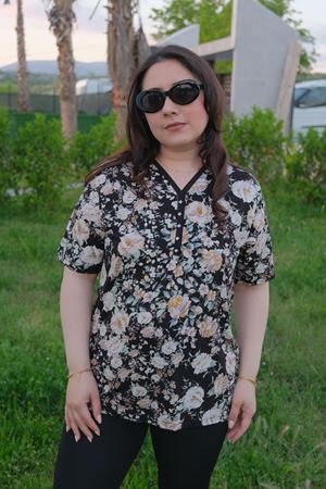 RENKTE DESENLİ KISA KOL ESNEK PENYE BLUZ