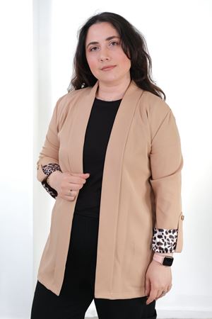 RENKTE BÜYÜK BEDEN LEOPAR DETAYLI SÜTLÜ KAHVE BLAZER CEKET
