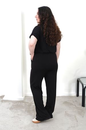 RENKTE BÜYÜK BEDEN FLOTO CEPLİ DÜĞMELİ SİYAH TAKIM