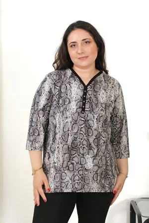 RENKTE DESENLİ KAPRİ KOL ESNEK PENYE BLUZ
