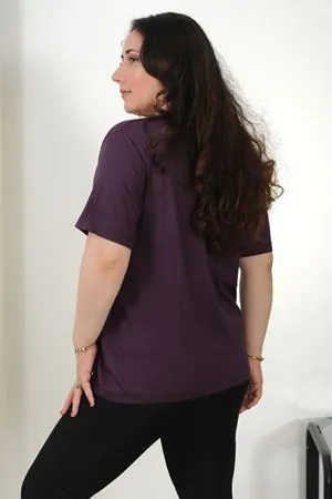 RENKTE BÜYÜK BEDEN TAŞLI KISA KOL MÜRDÜM BLUZ