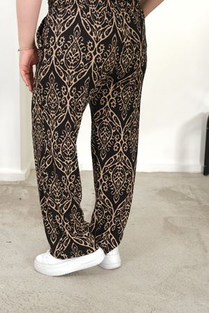 RENKTE BÜYÜK BEDEN CEPLİ BELİ LASTİKLİ  BOL PAÇA PANTALON