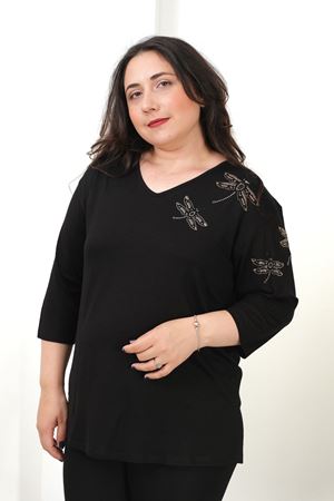 RENKTE BÜYÜK BEDEN YUSUFÇUK TAŞLI SİYAH BLUZ
