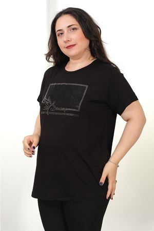 RENKTE BÜYÜK BEDEN KELEBEK TAŞLI KISA KOL SİYAH BLUZ