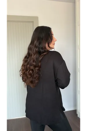 RENKTE ÖZEL ÜRETİM BÜYÜK BEDEN V YAKA YIRTMAÇLI UZUN KOL SİYAH BLUZ