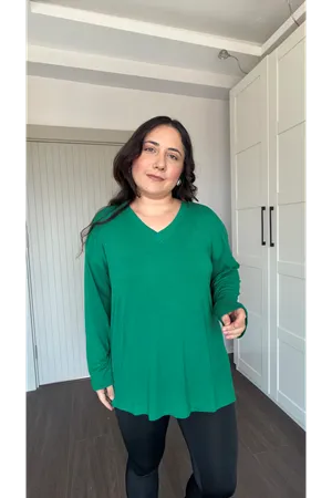 RENKTE ÖZEL ÜRETİM BÜYÜK BEDEN V YAKA YIRTMAÇLI UZUN KOL YEŞİL BLUZ