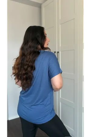 RENKTE BÜYÜK BEDEN İKİ YILDIZLI TAŞLI İNDİGO BLUZ