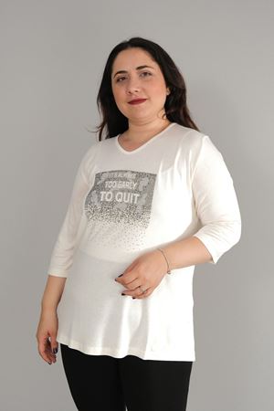 RENKTE BÜYÜK BEDEN EBRULİ DESEN TAŞLI KAPRİ KOL BEYAZ BLUZ