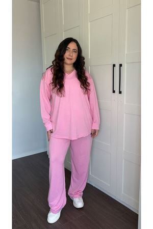 RENKTE ÖZEL ÜRETİM BÜYÜK BEDEN V YAKA PEMBE TAKIM