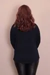 RENKTE BÜYÜK BEDEN CEBİ NİŞANTAŞLI LACİVERT TRİKO