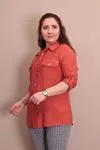 RENKTE BÜYÜK BEDEN CEPLİ KİREMİT KETEN BLUZ