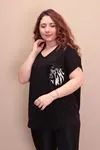 RENKTE CEPLİ PUL DETAY SİYAH BLUZ