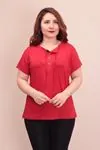 RENKTE YAKA TÜNEL DÜĞMELİ KIRMIZI BLUZ