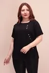 RENKTE DÜĞME DETAYLI SİYAH KETEN BLUZ