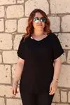 RENKTE YAKA BİYESİ BONCUKLU SİYAH BLUZ