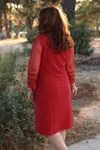 RENKTE TÜL DETAY SİMLİ KIRMIZI ABİYE ELBİSE