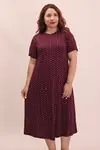RENKTE KISA KOL DESENLİ ELBİSE