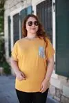 RENKTE SIRT VE CEBİ METALİZE SARI BLUZ