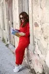 RENKTE KIRMIZI GENİŞ KESİM EŞOFMAN TAKIMI
