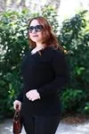 RENKTE YAKASI DANTELLİ SİYAH BLUZ