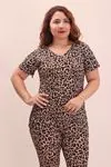 RENKTE DESENLİ KAŞKORSE T-SHİRT