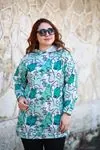 RENKTE KAPŞONLU DESENLİ SWEAT