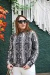 RENKTE KADİFEMSİ DOKUDA KAPŞONLU SWEAT&BLUZ