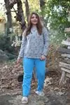 RENKTE GRİ ÇİÇEKLİ ALT ÜST PİJAMA TAKIMI