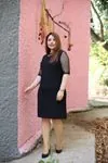 RENKTE BÜYÜK BEDEN YAKA KOL TÜL SİYAH ELBİSE