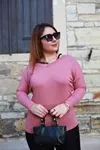 RENKTE İÇTEN DANTEL ÇIKMALI PUDRA BLUZ