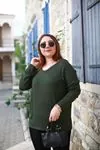 RENKTE BÜYÜK BEDEN ÖN ARKA V YAKA HAKİ YEŞİL TRİKO BLUZ