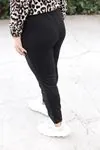 RENKTE YANI SİMLİ SİYAH ÇELİK TAYT