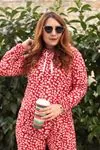 RENKTE KADİFEMSİ DOKUDA KAPŞONLU SWEAT&BLUZ