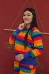 RENKTE DESENLİ KAPŞONLU SWEAT