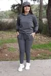 RENKTE ALT ÜST GRİ ÇİZGİLİ EŞOFMAN TAKIMI