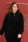 RENKTE GENİŞ KESİM SİYAH PELUŞ TAKIM