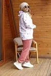 RENKTE ALT ÜST DESENLİ ŞARDONLU EŞOFMAN TAKIMI