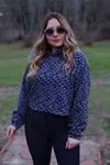 RENKTE PETEK DESENLİ KAPŞONLU SWEAT