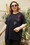 RENKTE TAŞLI YAPRAK DETAYLI LACİVERT BLUZ