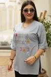 RENKTE NAKIŞ YAZILI DUBLE KOL MAVİ TSHİRT
