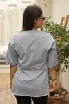 RENKTE NAKIŞ YAZILI DUBLE KOL MAVİ TSHİRT
