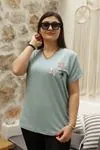 RENKTE V YAKA PULLU YILDIZ NAKIŞLI MAVİ BLUZ