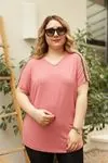 RENKTE OMUZLARI KETEN DANTELLİ PUDRA BLUZ