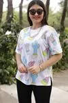 RENKTE DİRSEK KOL DESENLİ TSHİRT