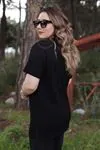 RENKTE GENİŞ KESİM FERMUARLI SİYAH T-SHİRT