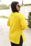 RENKTE DİRSEK KOL YAN YIRTMAÇLI SARI T-SHİRT