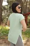 RENKTE KEDİ NAKIŞLI MİNT T-SHİRT