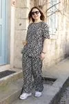 RENKTE GENİŞ KESİM DESENLİ HELEN TAKIM